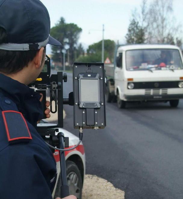 Autovelox mobile acceso anche di sera partono i controllli 