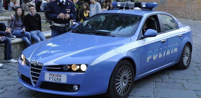 Lo scopre con l’amante Botte all’ex moglie