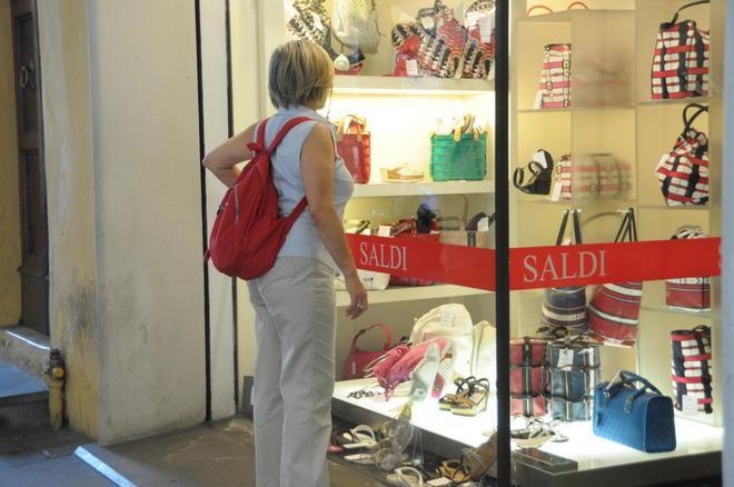Saldi estivi, inizio a rilento 