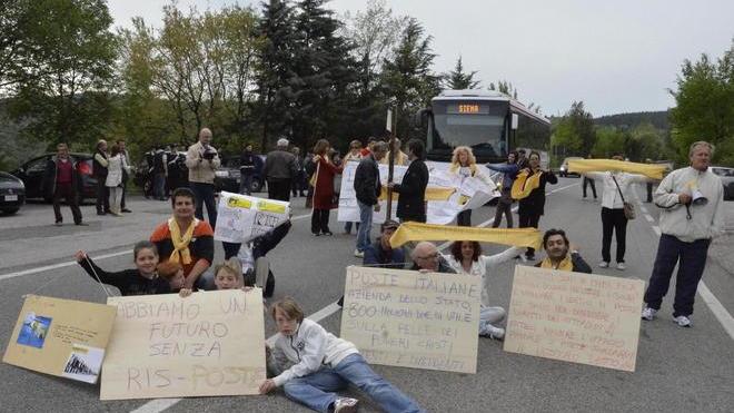 Trentatré uffici chiusi Le Poste dicono basta