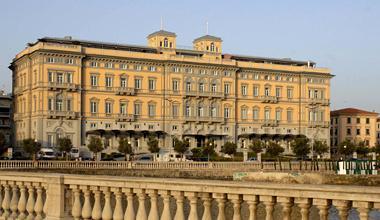 Razzia di gioielli nelle stanze del Palazzo 