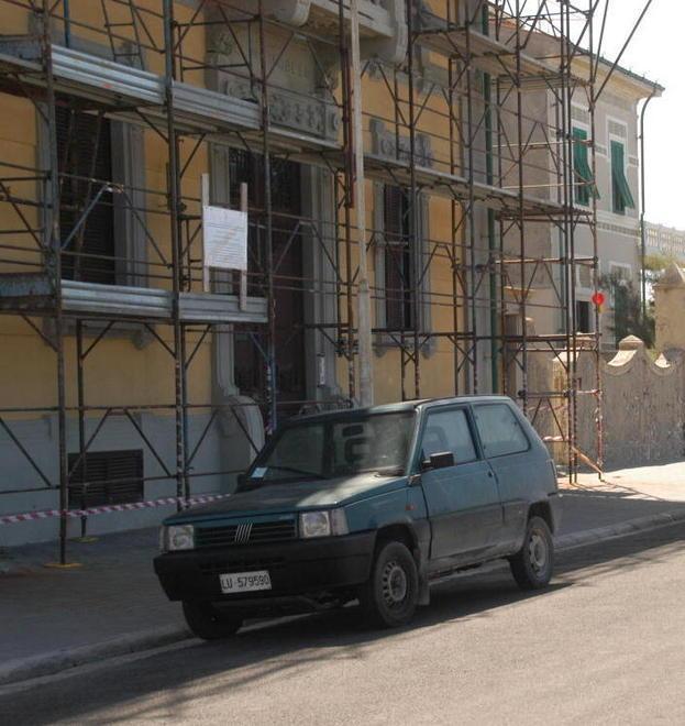  Cinque colpi di pistola per uccidere l'imprenditore di Marina 
