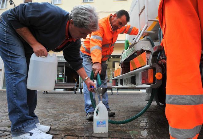 Multe a chi spreca l’acqua si paga fino a 600 euro 