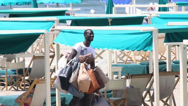 Una tassa di scopo contro gli abusivi