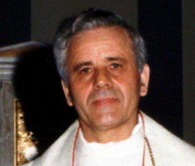 Cerimonia di tumulazione per don Gino