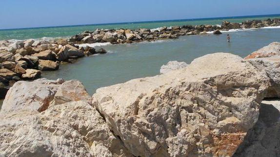 La compagna chiede aiuto nessuno scende in strada