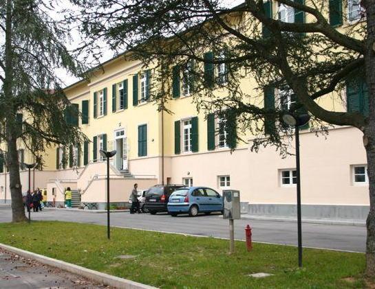 Ferisce un carabiniere col trincetto: denunciata una ventenne 