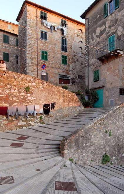 Contributi per i negozi del borgo 