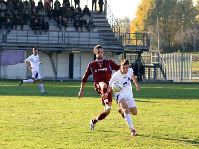 Un milione sui tre campi di calcio cittadini 