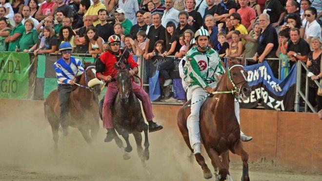 Palio del ventennale cavalli in pista, Bientina in fermento