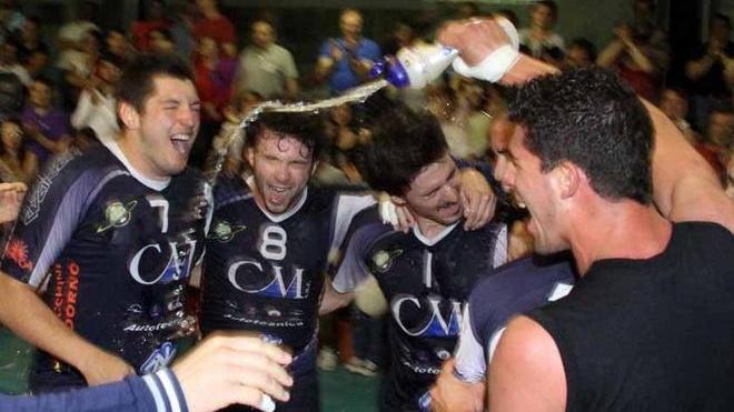 Don Milani senza requisiti E così Carrara ospita Massa
