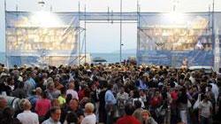 Concerto di Venditti, per l’allestimento del palco lavoratori in nero