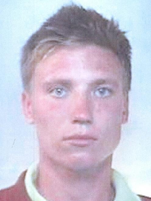 Molotov contro villa, assolto l’attentatore preso dai carabinieri 