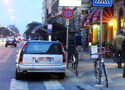 Via de Larderel, raffica di multe a chi va in bici sul marciapiede 