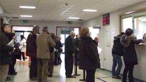 Più di un’ora per fare la carta d’identità Proteste all’anagrafe