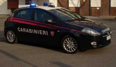 Cerca di cambiare un assegno rubato, arrestato 75enne 