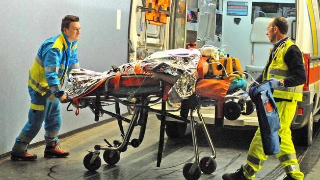 Grave automobilista dopo la lite in strada