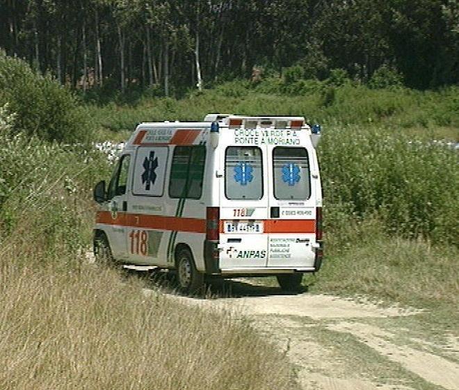 Molazzana, pensionato muore schiacciato dal trattore 
