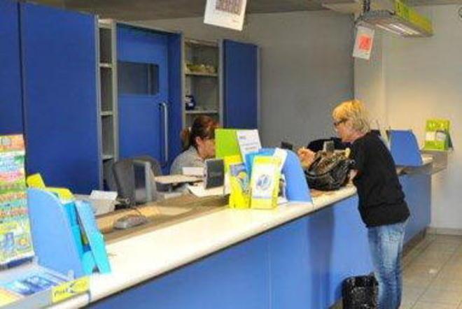 Poste, sindacati in piazza per scongiurare i tagli 