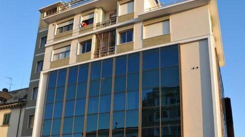 In banca con l’assegno rubato a un impiegato: arrestato