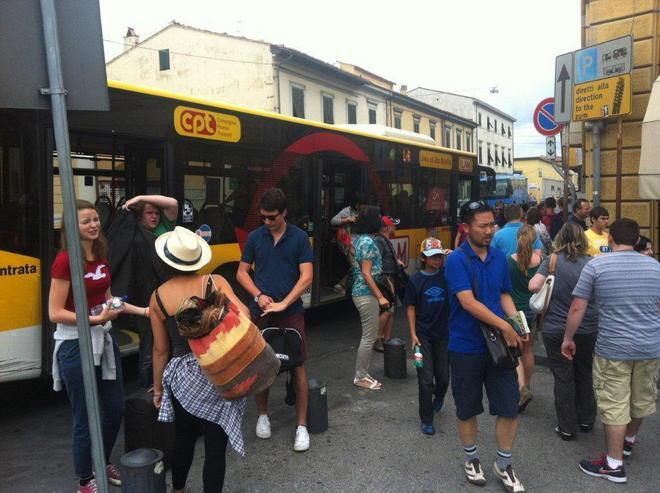 Vigili in borghese sull’autobus dei furti 