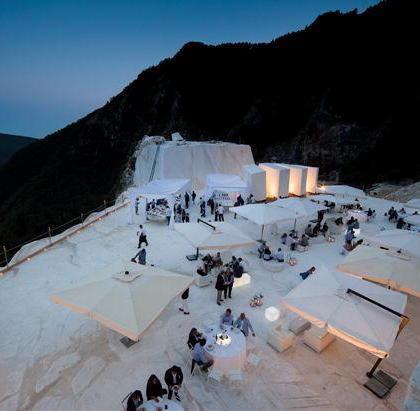 Caldia, la magia del marmo Alle cave della Rocchetta un evento per 200 big 