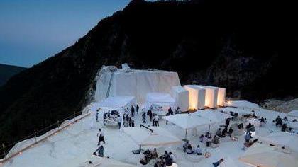Caldia, la magia del marmo Alle cave della Rocchetta un evento per 200 big