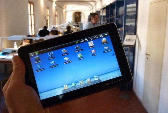 Come portarsi 10mila libri sulla spiaggia