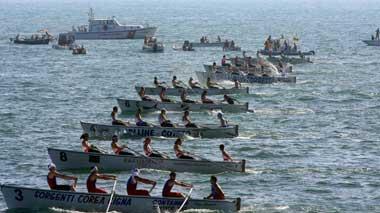 «Basta con i dittatori che distruggono il Palio marinaro»