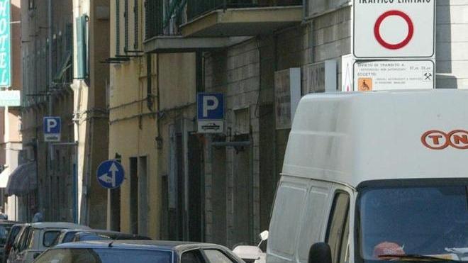 Ztl: vale 6 mesi, paghi per un anno