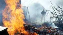 In fiamme un furgone al Terrafino