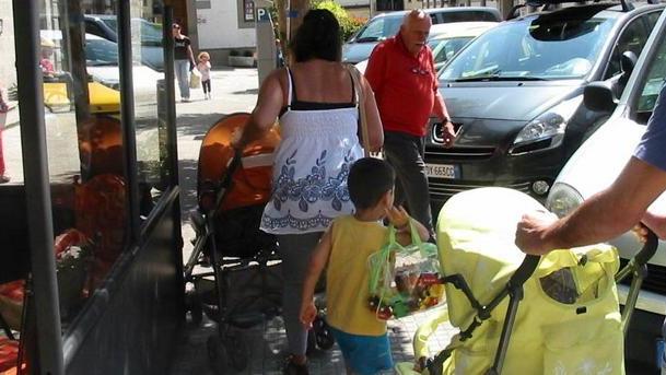 Quel passaggio impossibile per disabili e carrozzine