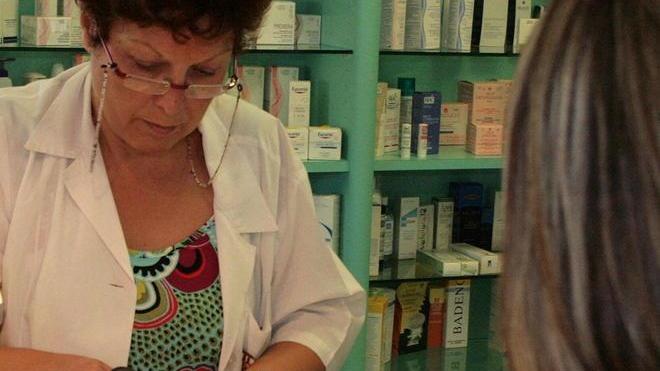 Domani serrata delle farmacie
