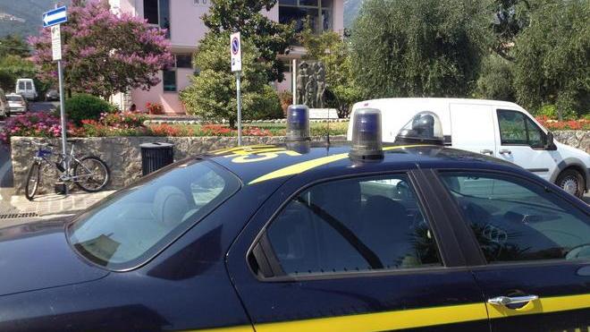 Blitz della guardia di finanza nella sede del Comune