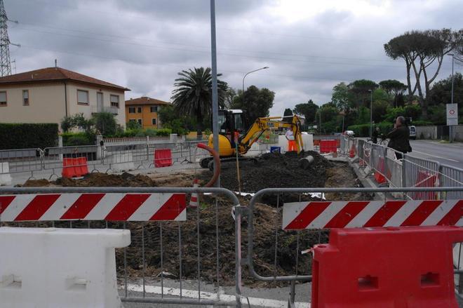 Via ai lavori per la rotatoria a Riglione 
