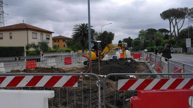 Via ai lavori per la rotatoria a Riglione