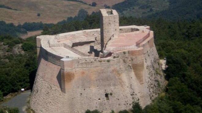 La Rocca Sillana diventa palco