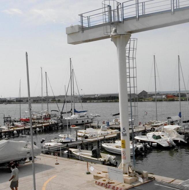 La foce dell’Arno non è navigabile 