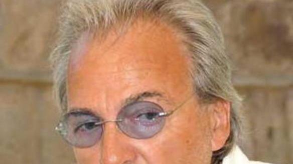 Strade, Asiu passa al lavaggio notturno