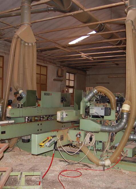 Crolla un cavo dell’alta tensione, blackout nelle segherie