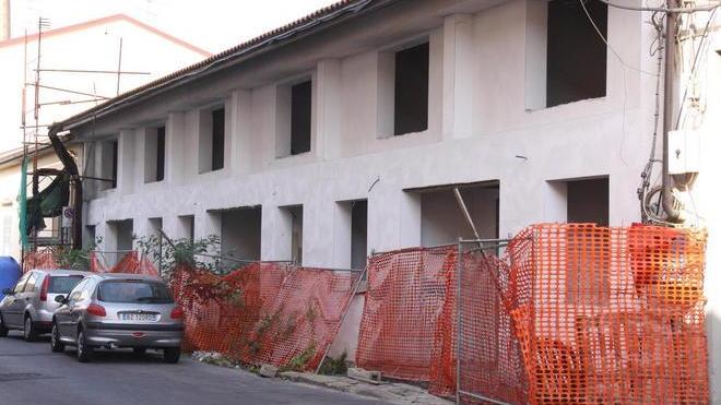 La società Omnia fallisce in 34 perdono tutto