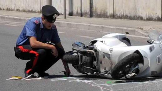 Muore a 52 anni dopo l’incidente con lo scooter a Certaldo