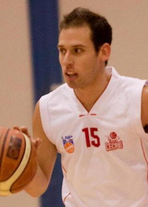 Basket, il play Vallini dice addio a Cecina destinazione Marostica