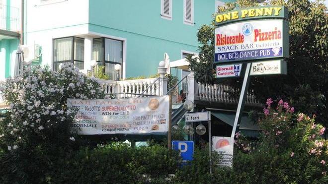 Deroga a due locali, tutti gli altri costretti a chiudere all’una