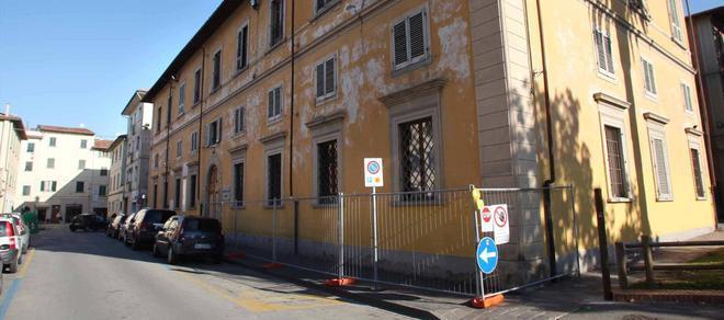 Seicento firme contro il trasferimento del Sert in via Barzino 