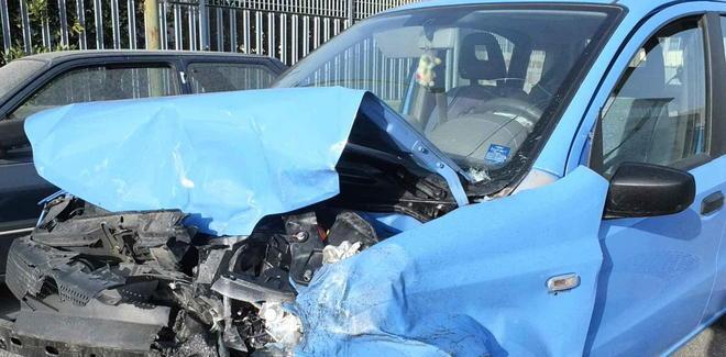 Tragico scontro frontale anziana perde la vita 