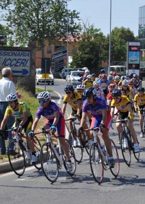 Esordienti, 140 atleti iscritti alla gara di domani della Ciclistica Cecina