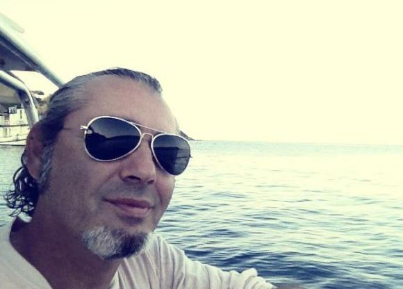Luca Carboni, autoritratto sull’isola 