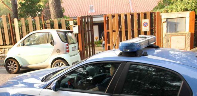 I vicini terrorizzati si barricano in casa 