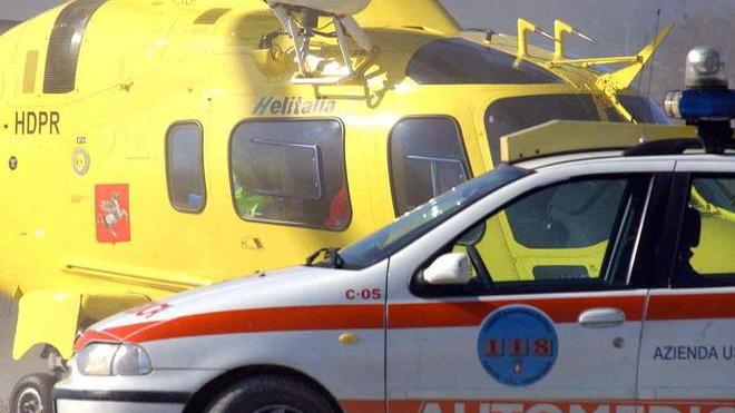 Morto il bimbo di 6 mesi trovato svenuto nel lettino